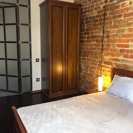 Loft Apartment Rynok Sqr 19 *