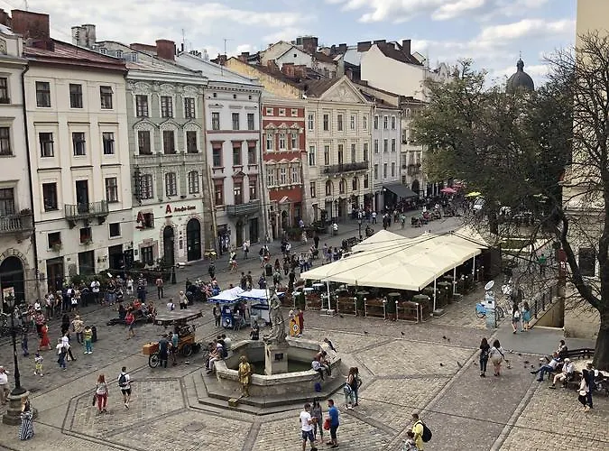 Loft Apartment Rynok Sqr 19 *